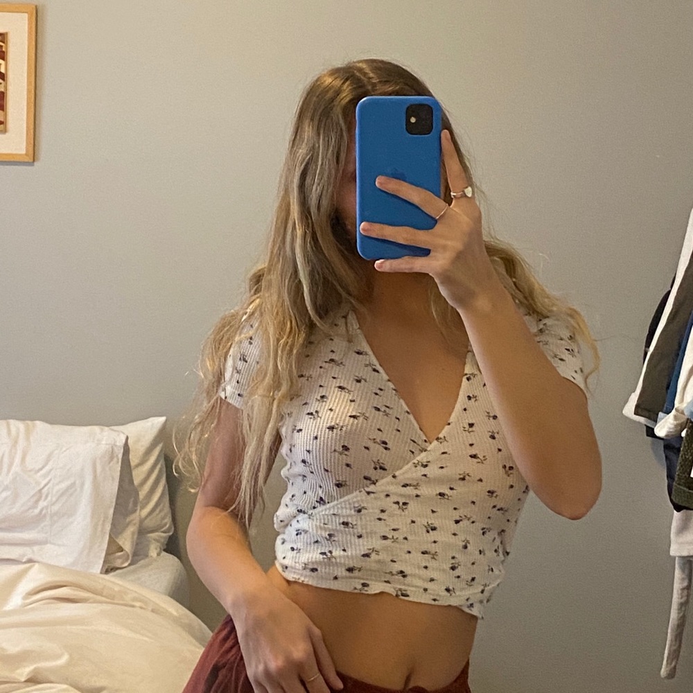 Brandy Melville crop top